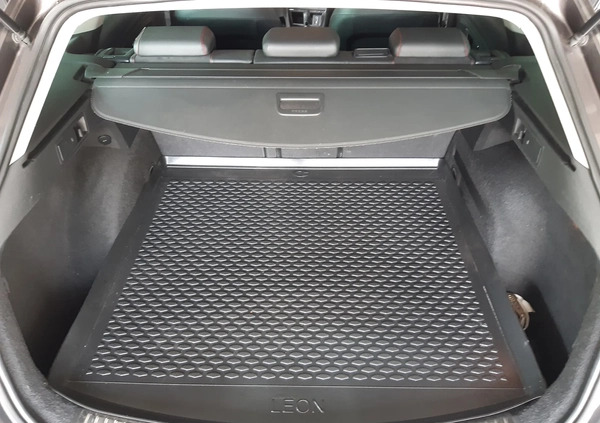 Seat Leon cena 52300 przebieg: 218000, rok produkcji 2015 z Radom małe 631